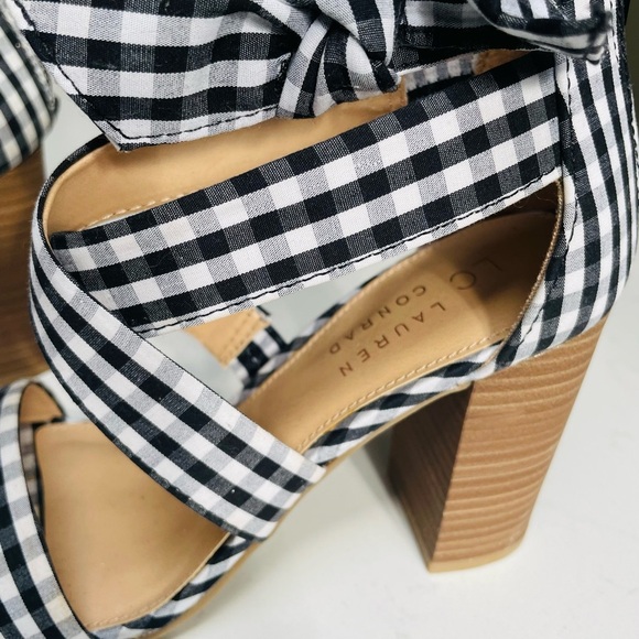 New LC Lauren Conrad Black and White Heeled Sandals - Picture 6 of 8